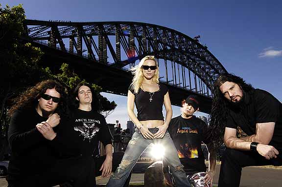 Промо-фото Arch Enemy, 2006.