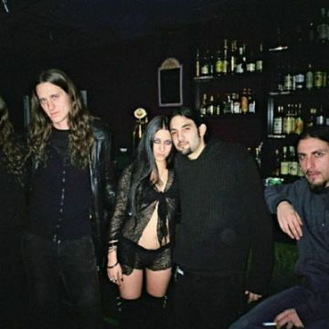 Греция, с готичной девкой, 2002.