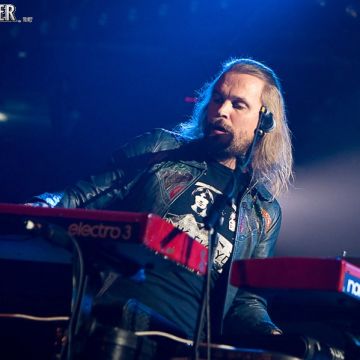 Свальберг за клавишами Nord