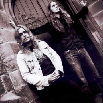 Промо-фото к Deliverance, 2002.